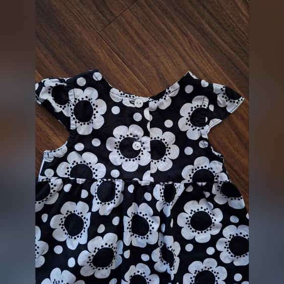 💥Buy2Get1Free💥Floral Black and White Kids Dress - Picture 2 of 4